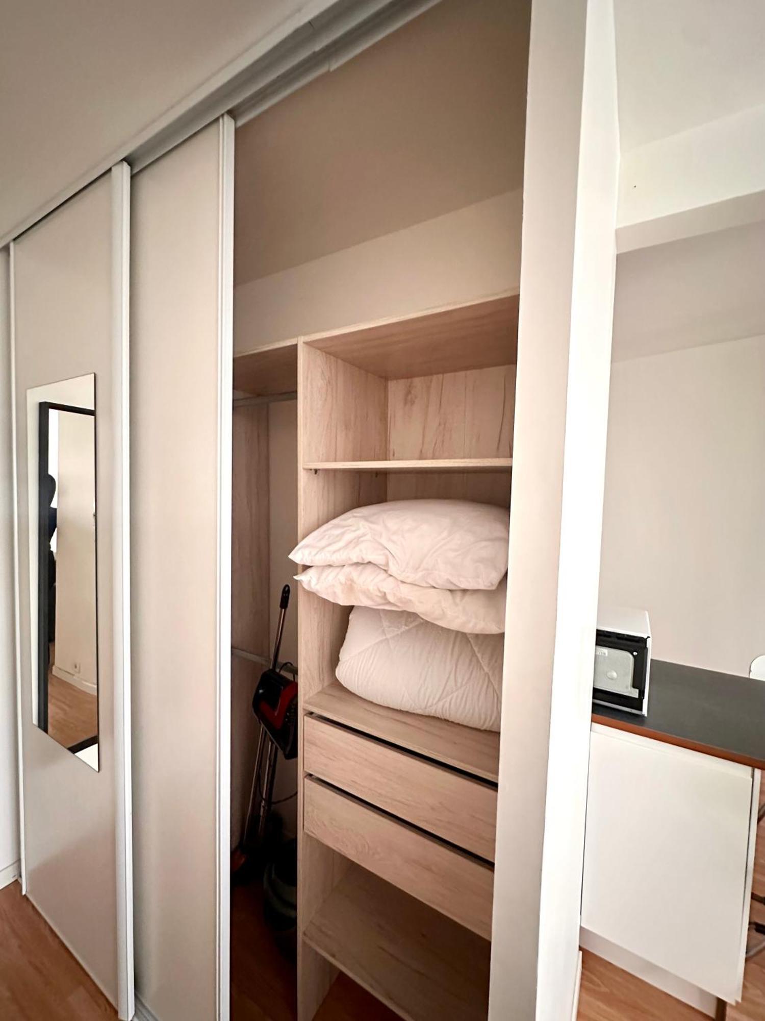 Magnifique Studio Lumineux Et Confortable Au Coeur Du Centre-Ville De Tolone Esterno foto