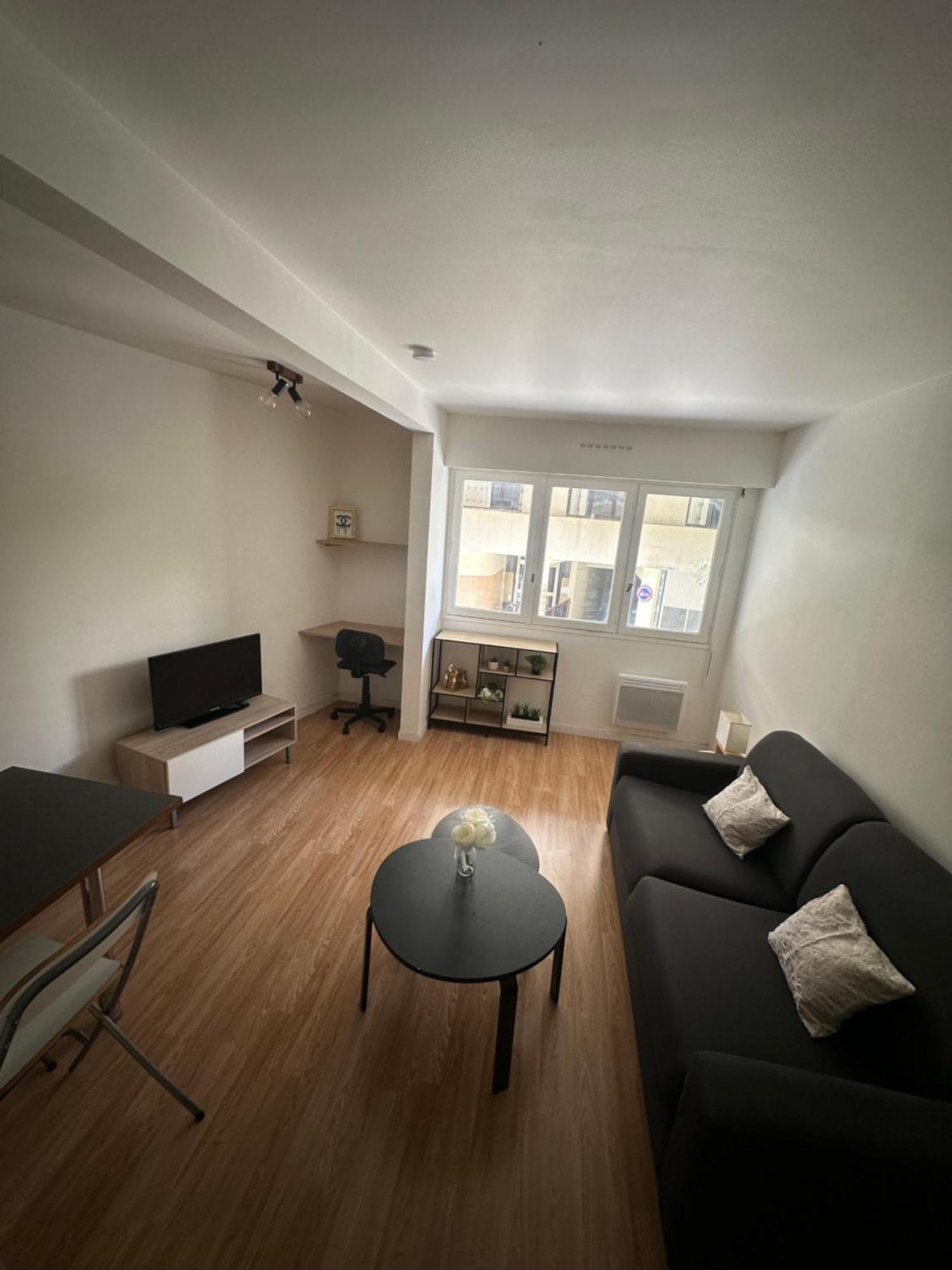 Magnifique Studio Lumineux Et Confortable Au Coeur Du Centre-Ville De Tolone Esterno foto