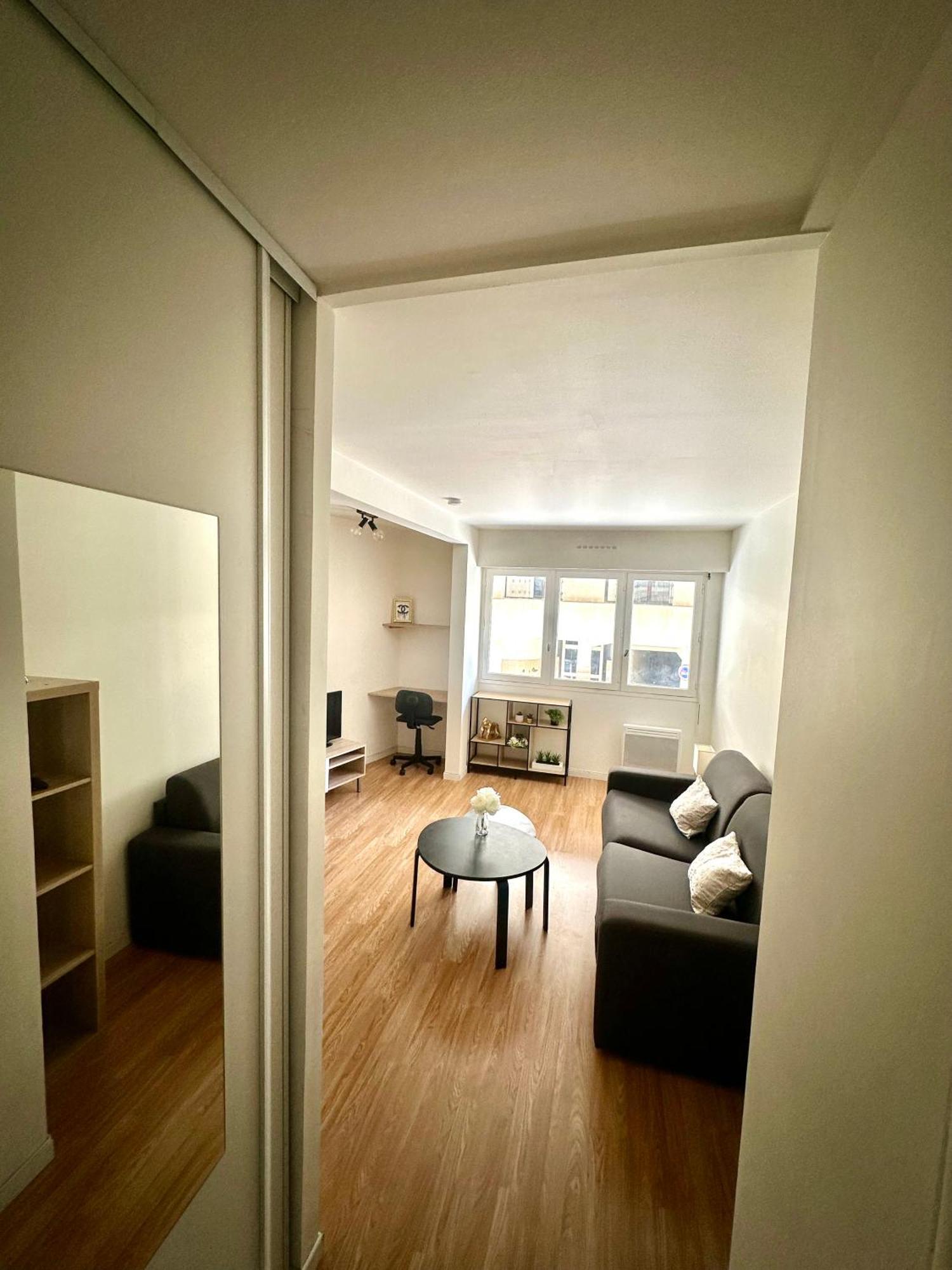 Magnifique Studio Lumineux Et Confortable Au Coeur Du Centre-Ville De Tolone Esterno foto