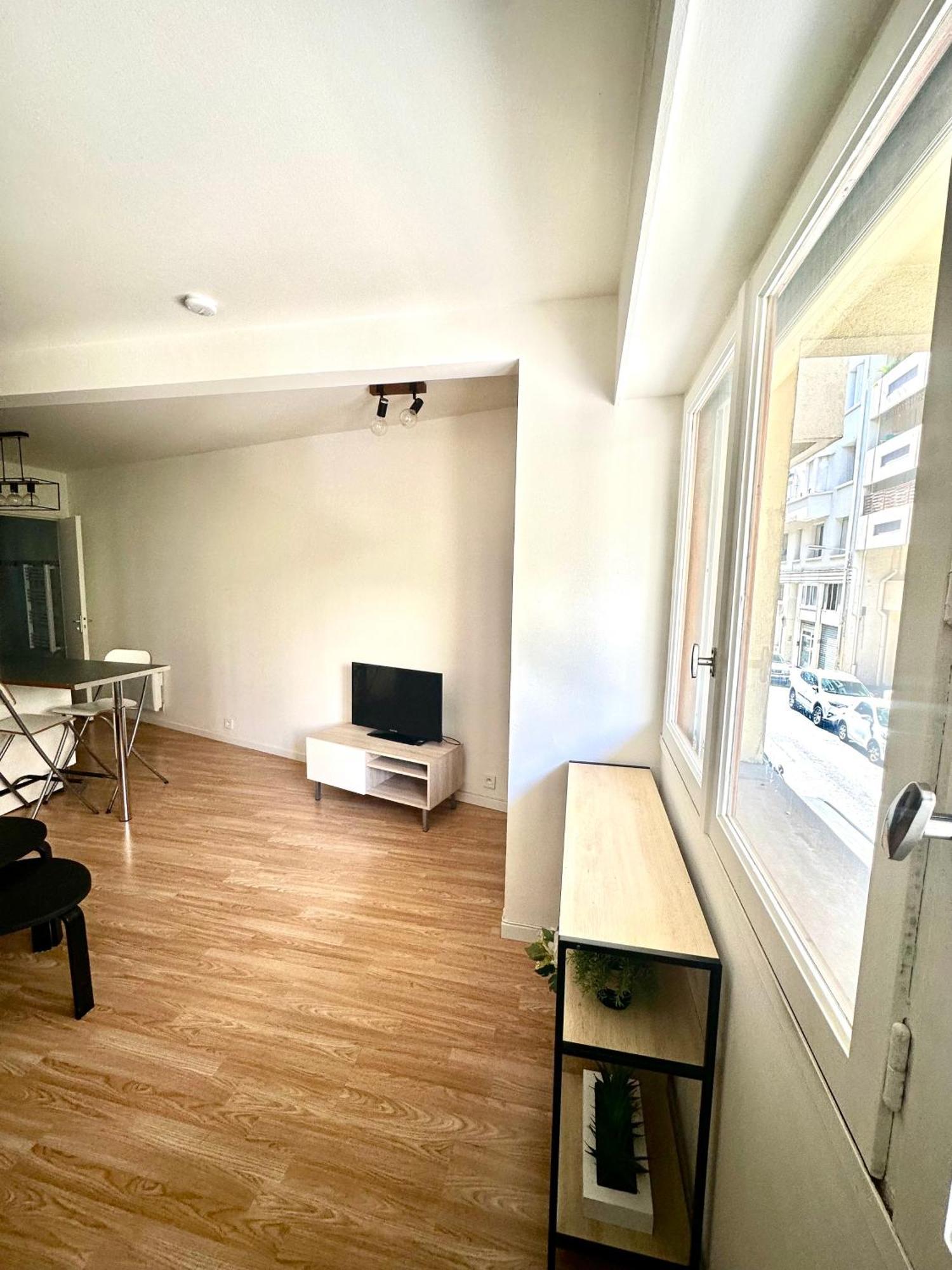 Magnifique Studio Lumineux Et Confortable Au Coeur Du Centre-Ville De Tolone Esterno foto